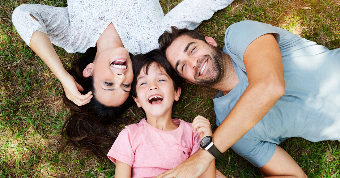 7 Easy No-Gear Games to Play on Your Porch Swing or Swing Bed