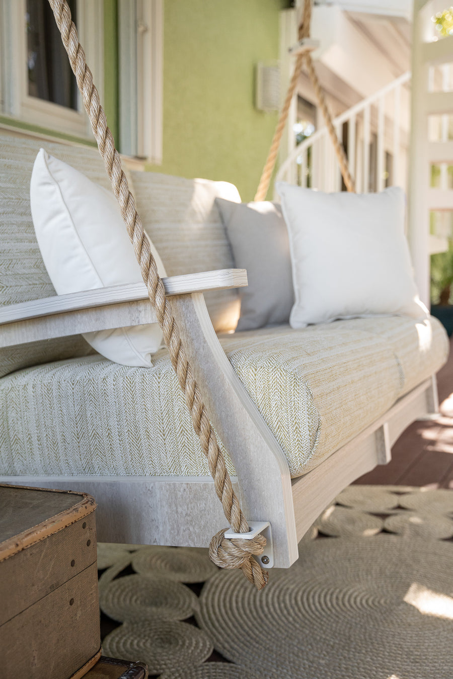Berlin Gardens Classic Terrace Loveseat Swing