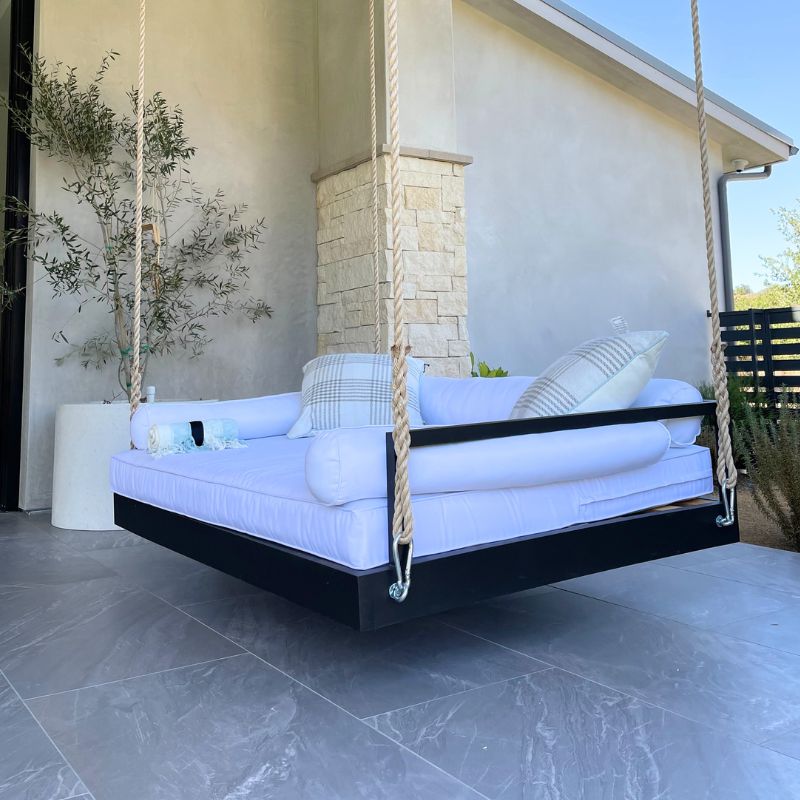 MesaLivingSolanaSwingBed5