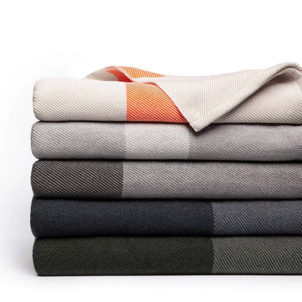 Sunbrella_HeirloomIndoorOutdoorThrow3