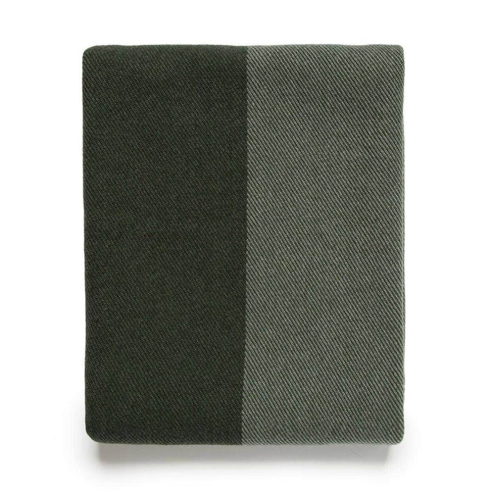 Sunbrella_Heirloom_Indoor_Outdoor_Throw_Split_Moss