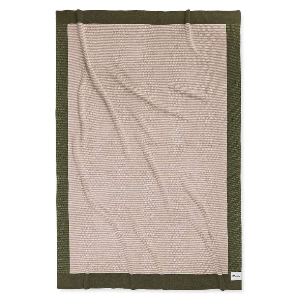 Sunbrella_SignatureThrow-TerraceEdgeFern